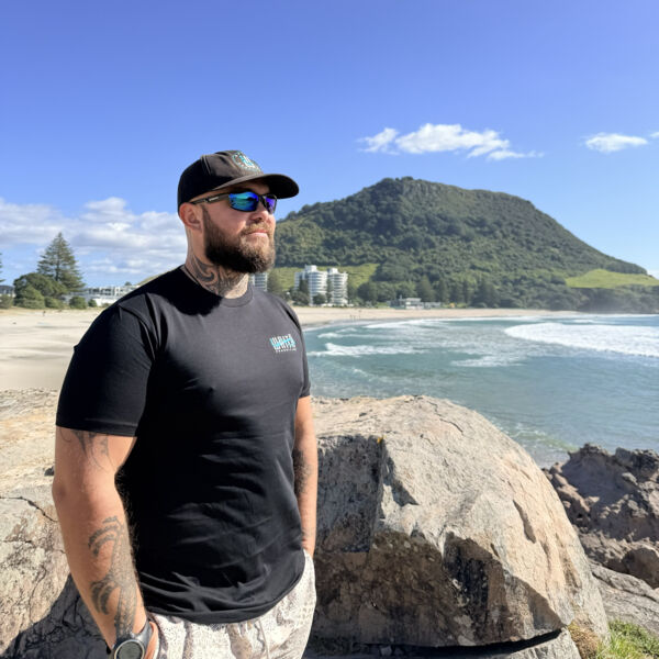Tāne Basic Tee Thumbnail